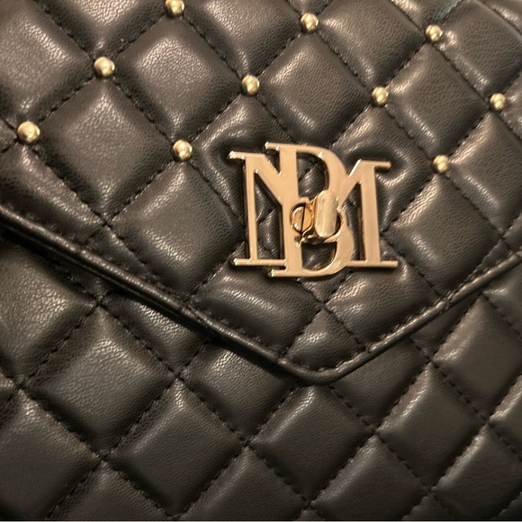 NWT BADGLEY MISCHKA BLACK CROSSBODY WITH DIAMOND QUILTING - Picture 2 of 7